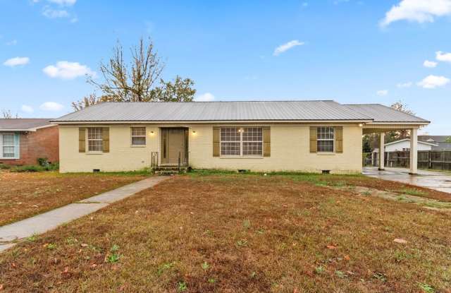 Spacious 3 Bedroom 3 Bath Available Fall 2025! Tour and Secure your Home today! photos photos