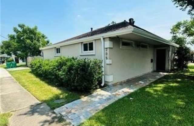 205 DOUGLAS Drive Gallery 1