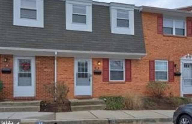 12 HERITAGE Court photos photos