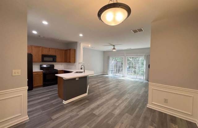 1976 Hailston Drive Gallery 3