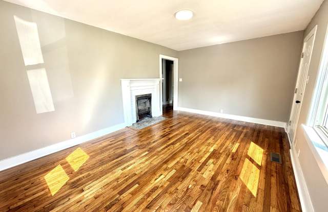 436 Mclean Avenue Gallery 3