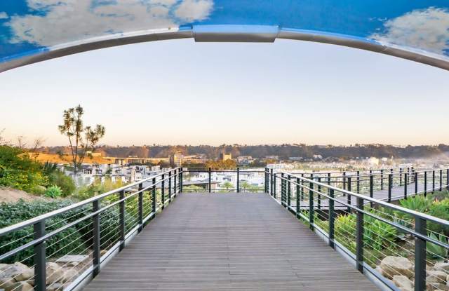 Beautiful Townhome centrally located in Mission Valley at Civita! photos photos