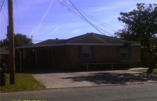 607 HOMEWOOD Place - 607 Homewood Place, Westwego, LA 70094
