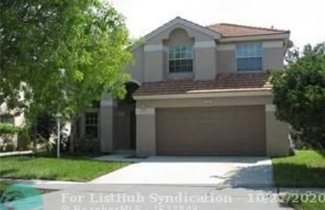 1350 NW 143RD AVE - 1350 Northwest 143rd Avenue, Pembroke Pines, FL 33028