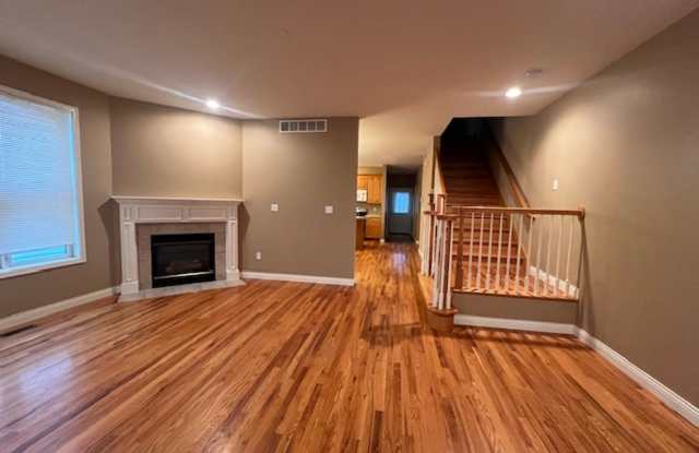 Beautiful 3 Bedroom Townhouse in South Columbia photos photos