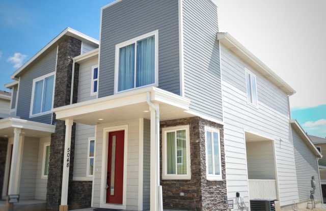 3 Bedroom, 2.5 Bathroom with two car garage - Available 2/5/2025 photos photos