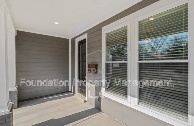 1470 Lyndale Avenue Gallery 3