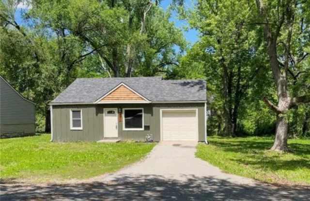 4110 Waverly Avenue photos photos