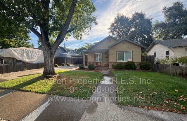Action Properties R.E.S. Inc. Offering Central Roseville 3 Bedroom 2 Bathroom, New Paint, Gardner, Pest Control Gallery 1