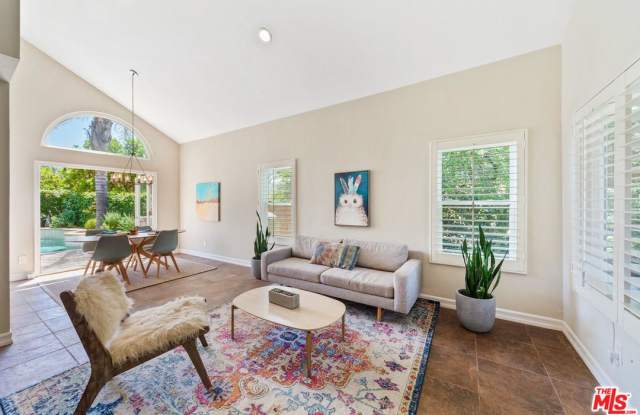 3802 LOST SPRINGS Drive Gallery 4