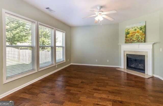 5640 Sterling Court Gallery 2