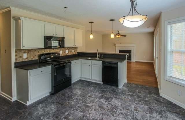 120 Michael Ct Gallery 4