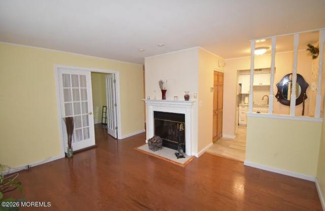1304 Wellington Place Gallery 3