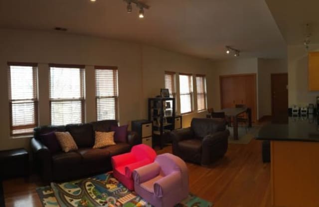3250 W CULLOM - 3250 West Cullom Avenue, Chicago, IL 60618