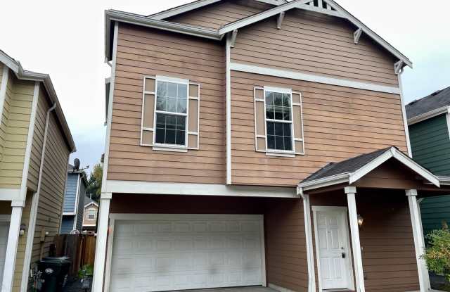 Charming Home in a Gated Tacoma Community – Minutes from JBLM! photos photos