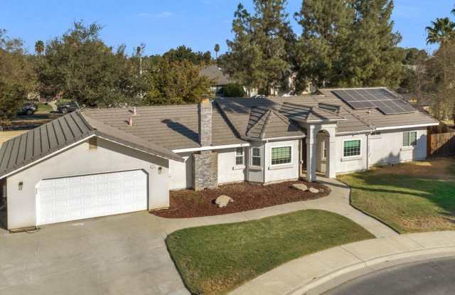 Spacious Hanford home Available soon! photos photos