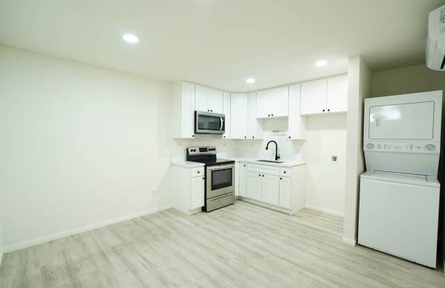 8303 California Avenue photos photos