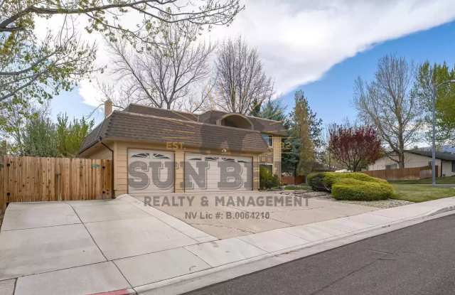 4 Bedroom in Reno!!!  Great Location! Gallery 4