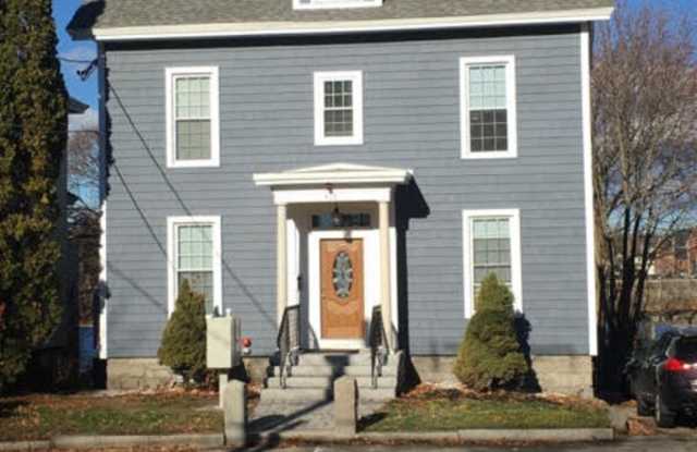 423 Pawtucket Street photos photos