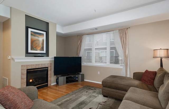 2769 West Riverwalk Circle Gallery 4