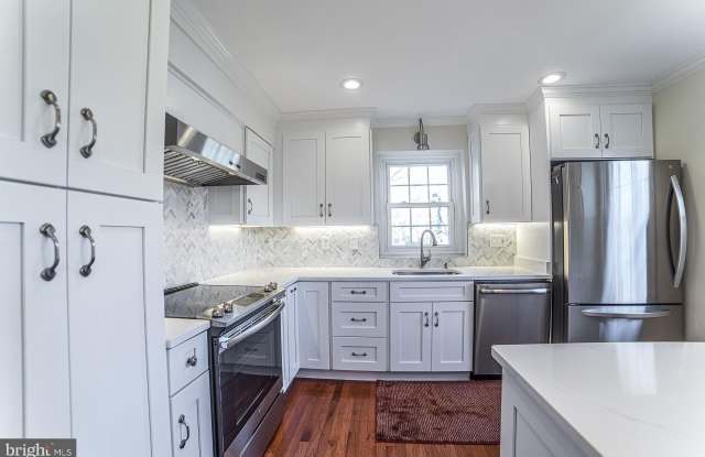 3337 CONTESSA COURT Gallery 4