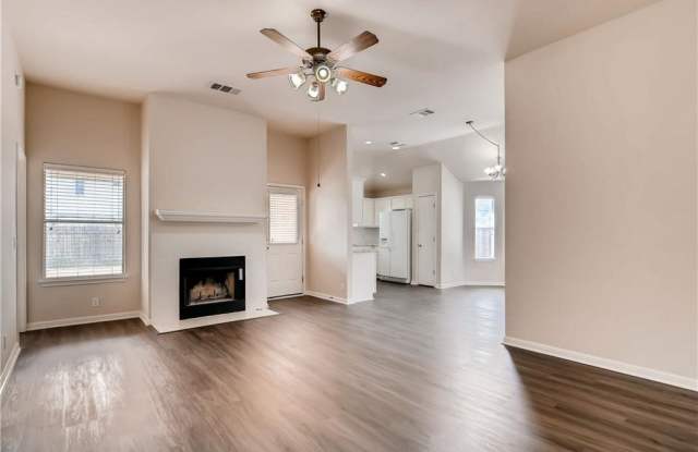 210 Watergate WAY Gallery 4