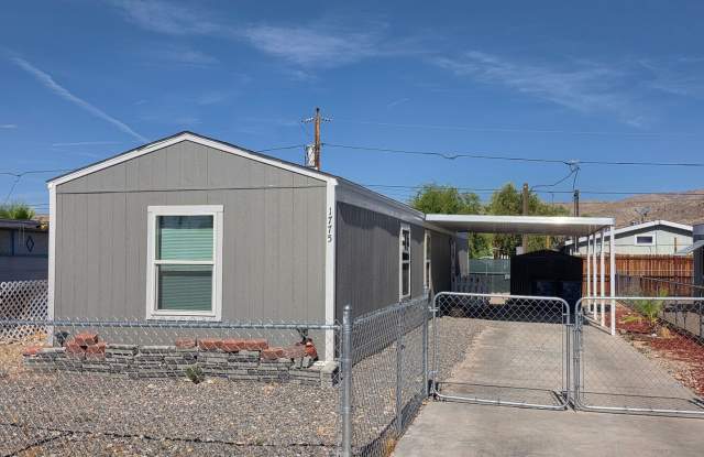 Like New 2024 3-Bedroom Home with Energy-Saving Features! photos photos