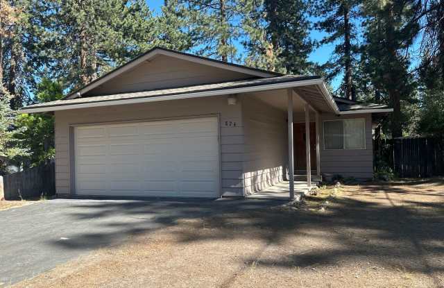 Al Tahoe 3 Bedroom Home with Garage, Just a Few Blocks from the Lake! photos photos