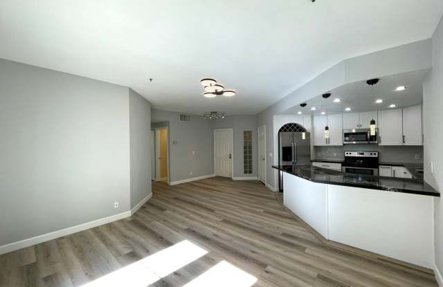 Beautiful 2B/2BA in the Marina w/ Newly Renovated Kitchen! photos photos