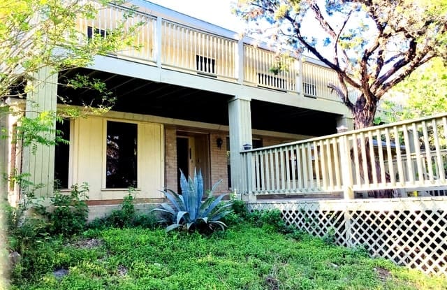 7605 HUMMINGBIRD HILL LN - 7605 Hummingbird Hill Lane, San Antonio, TX 78255