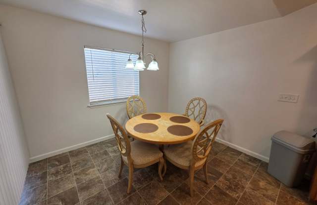 4562 Spaight Way Gallery 4