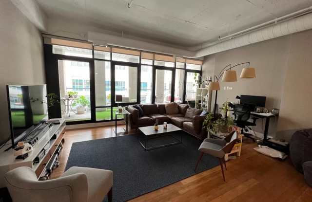 448 E Ontario St photos photos