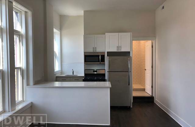 2362 N Clybourn Ave photos photos