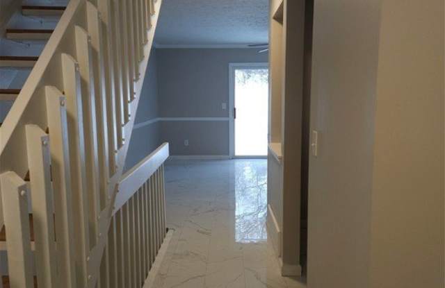 1258 Meadow Run Gallery 3