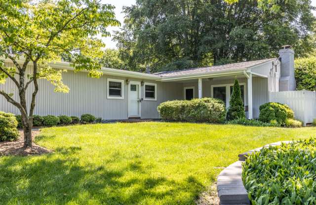 2300 Tarleton Drive - Ranch Style Detached Home with Fenced in Yard! - 2300 Tarleton Drive, Charlottesville, VA 22901