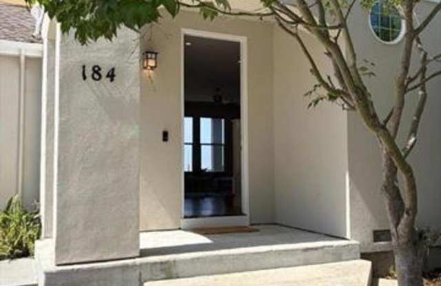MOVE IN OFFER!!! Shared Home with Flexible Room & Pricing Options | UCSC Westside Gallery 4