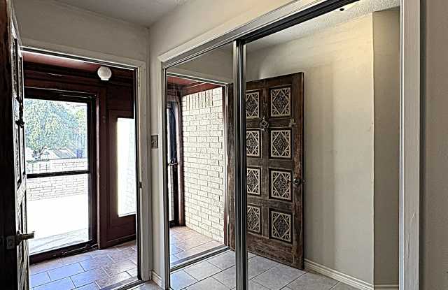 1613 Velma Ave Gallery 4