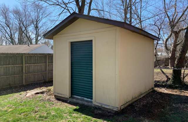 3-Bed Single Family Home Available Now! - 3103 Sylvan Drive, Champaign, IL 61821