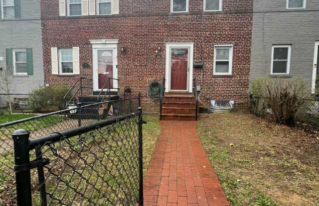 Alexandria/Del Ray/Potomac Yard - 409 Laverne Avenue - $2,595.00 photos photos