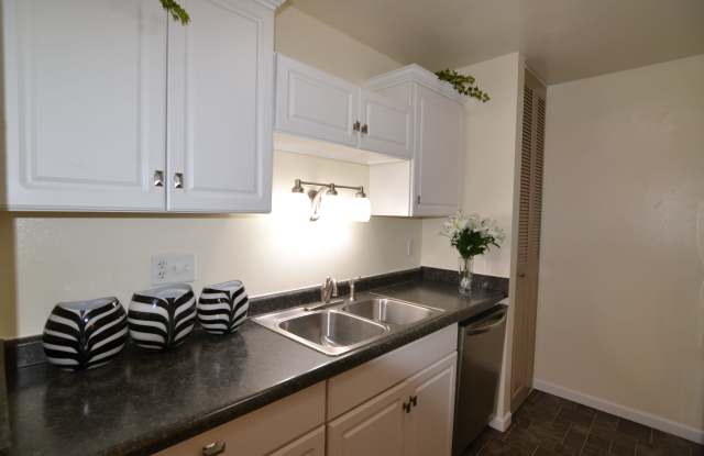 3363 S 100th St photos photos