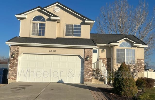 5986 S 4250 W - 5986 South 4250 West, Roy, UT 84067