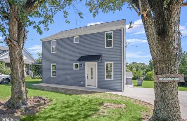 2917 E LEE Avenue photos photos