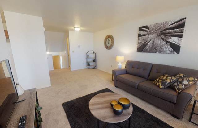 372 Norbeck Court photos photos