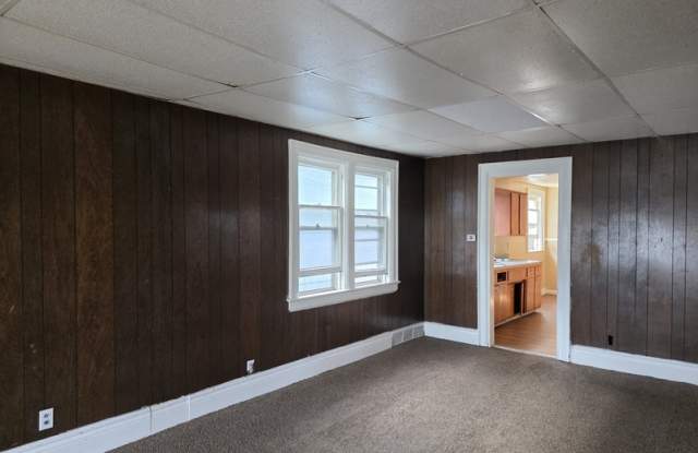 1023 Lovejoy St., Apt #2 Gallery 4