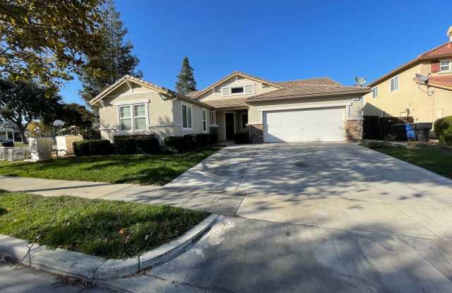 1447 Hunter Creek Drive - 1447 Hunter Creek Drive, Patterson, CA 95363