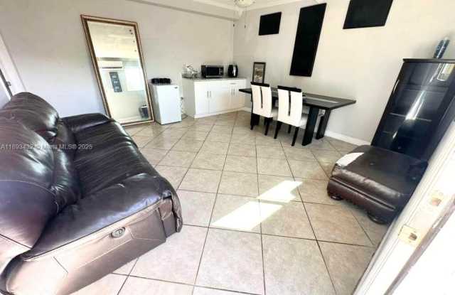 240 NW 53rd Ct photos photos