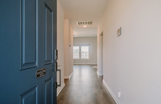 215 Deerfield Drive Northeast Gallery 2