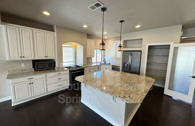 7941 Whistlestop Lane Gallery 2