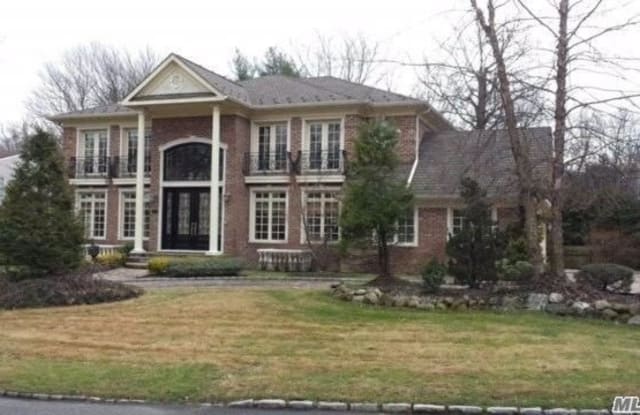 42 Birchdale Ln - 42 Birchdale Lane, Flower Hill, NY 11050