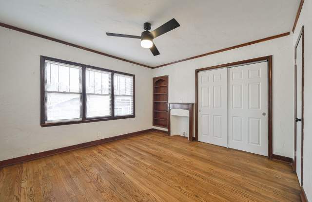 1507 Northwest 28th Street - A Gallery 2